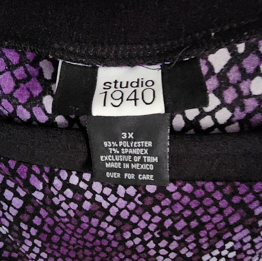 Plus Size Top - Picture 2 of 2